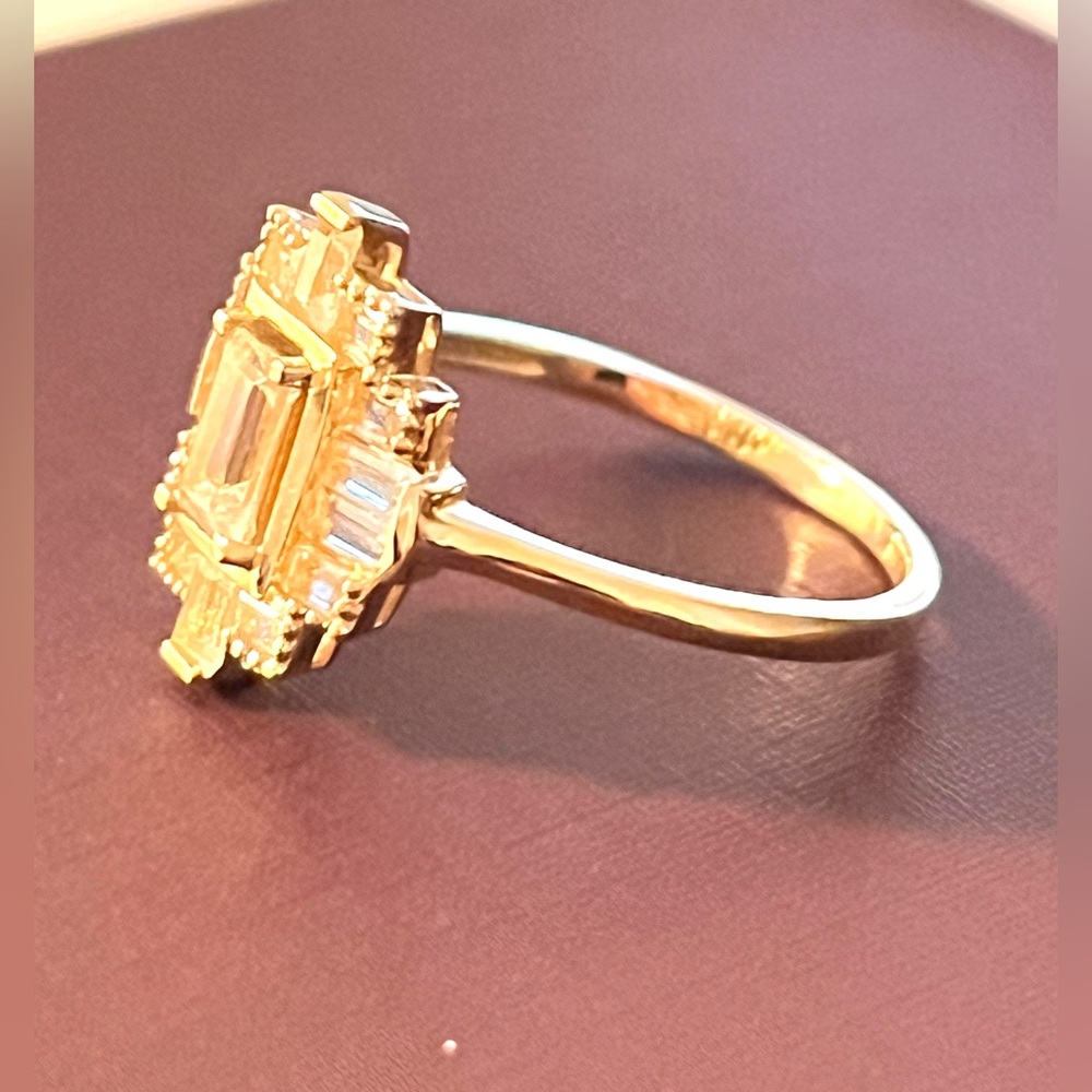 14k Gold Art Deco Shield Ring White Topaz, Size 7 - Picture 3 of 7